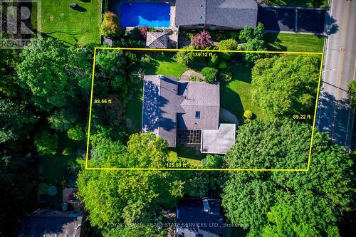 130 SOLINGATE DRIVE  Oakville, ON L6L 3S7