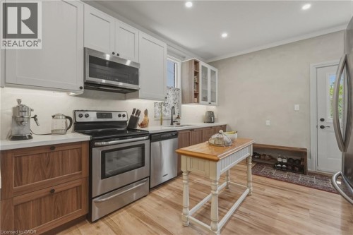 42 Nightingale Street, Hamilton, ON 