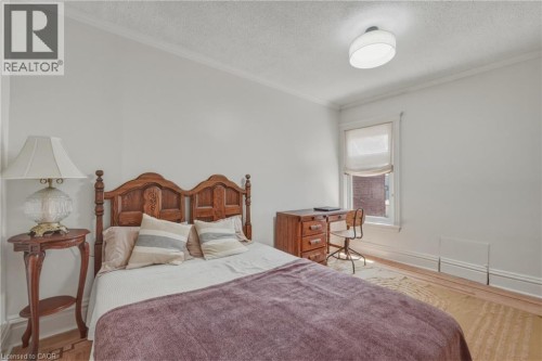 42 Nightingale Street, Hamilton, ON 