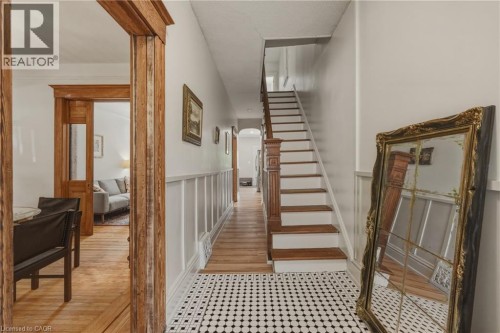 42 Nightingale Street, Hamilton, ON 