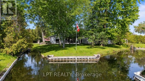 204 THE QUEENSWAY S  Georgina, ON L4P 2A6