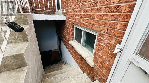 LOWER - 38 WELDRICK ROAD W , Richmond Hill, Ontario L4C 3T8 3