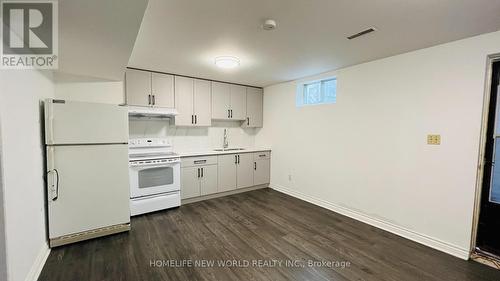 LOWER - 38 WELDRICK ROAD W , Richmond Hill, Ontario L4C 3T8 5