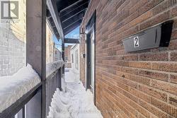 2 - 28 FLORENCE STREET  Ottawa, ON K2P 0W7
