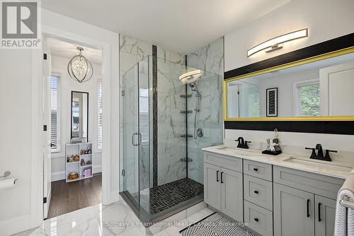 Primary Ensuite w/ Walk-In Closet - 730 124 Highway, Mckellar, ON 