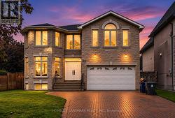 162 BYNG AVENUE Toronto, ON M2N 4K9