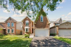 16 IAN FLEMING CRESCENT  Whitby, ON L1R 2E2