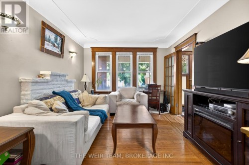 226 Ottawa Street S, Hamilton, ON 