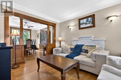 226 Ottawa Street S, Hamilton, ON 