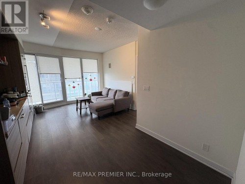 3105 - 2221 YONGE STREET , Toronto, Ontario M4S 0B8 4