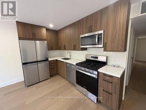 2 - 150 BRUNSWICK AVENUE , Toronto, Ontario M5S 2M2 4