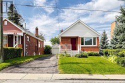 120 PITT AVENUE  Toronto, ON M1L 2R6