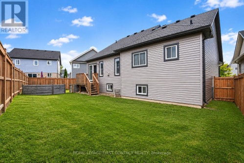 3 Maple Crown Terrace, Barrie, ON 