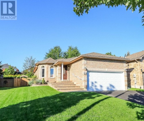 28 BROOKFIELD CRESCENT  Barrie, ON L4N 9R6