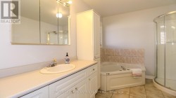 Ensuite Bathroom - 