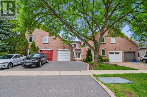 1023 RUNNYMEAD CRESCENT  Oakville, ON L6M 1C5