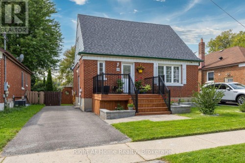 128 LASALLE AVENUE  Oshawa (Central), ON L1H 5Y5