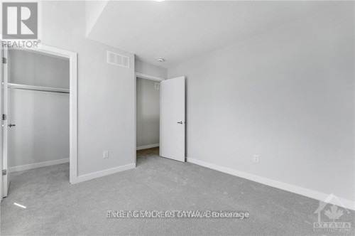 89 Hackamore Crescent, Ottawa, ON 