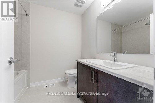 89 Hackamore Crescent, Ottawa, ON 
