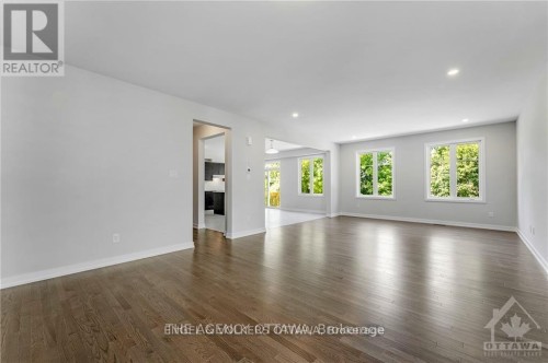 89 Hackamore Crescent, Ottawa, ON 