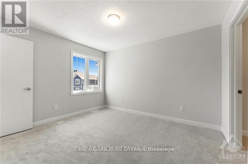 89 Hackamore Crescent, Ottawa, ON 