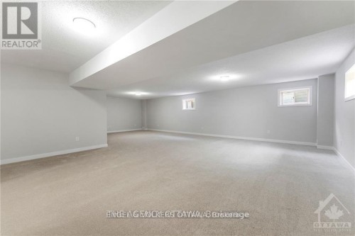89 Hackamore Crescent, Ottawa, ON 