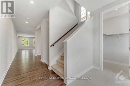 89 Hackamore Crescent, Ottawa, ON 