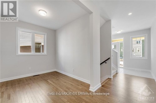 89 Hackamore Crescent, Ottawa, ON 