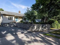 1079 Bellevue Avenue  Halifax, NS B3H 3M2