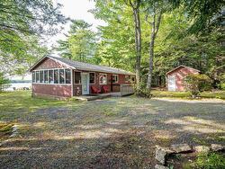 29 Lakeside Road Molega Lake, NS B4V 8T3