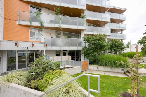 #103-881 Short St  Saanich, BC V8X 0B7
