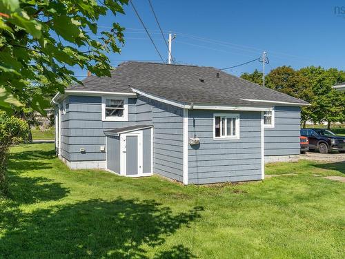 37 Pleasant Street, Yarmouth, NS 