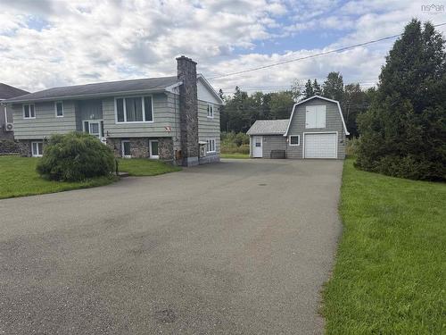 100 parkwood Drive  Sydney River, NS B1S 1H7