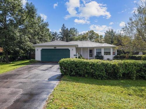 15 Oakland Drive, Charlottetown, PE 