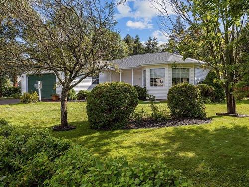 15 Oakland Drive, Charlottetown, PE 