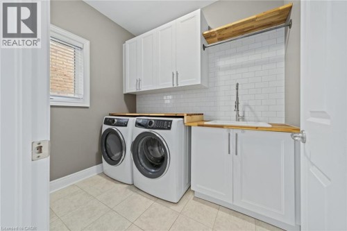 8 Duffel Crescent, Georgetown, ON 