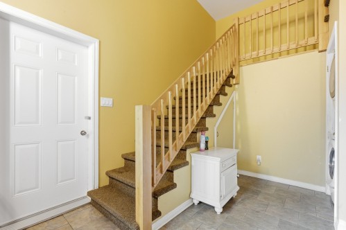 Mud Room - 6652 Rue Morin, Val-Morin, QC 