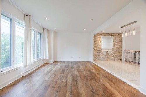 Salon - 1000 Rue Victor-Morin, Laval (Duvernay), QC 