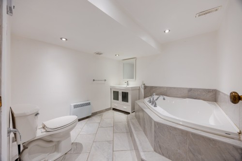 Salle de bains - 1000 Rue Victor-Morin, Laval (Duvernay), QC 