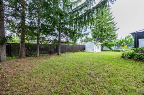 Cour - 1000 Rue Victor-Morin, Laval (Duvernay), QC 