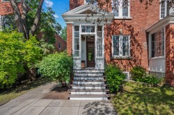 590 Av. Birch Saint-Lambert, QC J4P 2N1