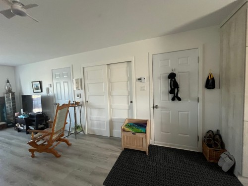 Hall d'entrée/Vestibule - 4-760 Av. Ste-Bernadette, Rouyn-Noranda, QC 