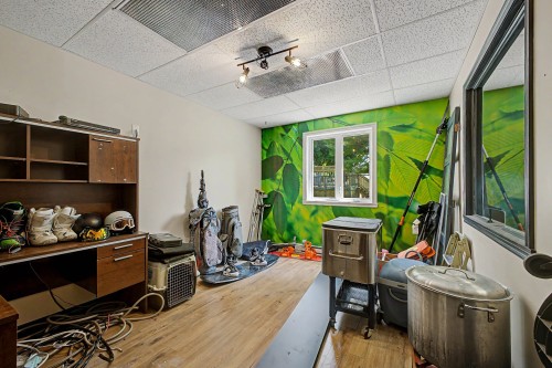 Bureau - 205 Boul. St-Joseph, Saint-Jean-Sur-Richelieu, QC 