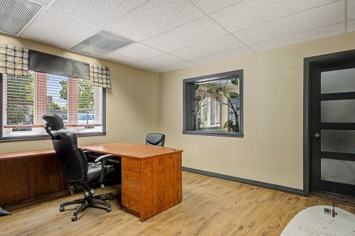 Bureau - 205 Boul. St-Joseph, Saint-Jean-Sur-Richelieu, QC 