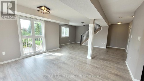 6 - 17 CHELTENHAM ROAD , Barrie, Ontario L4M 0E7 2