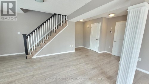 6 - 17 CHELTENHAM ROAD , Barrie, Ontario L4M 0E7 3
