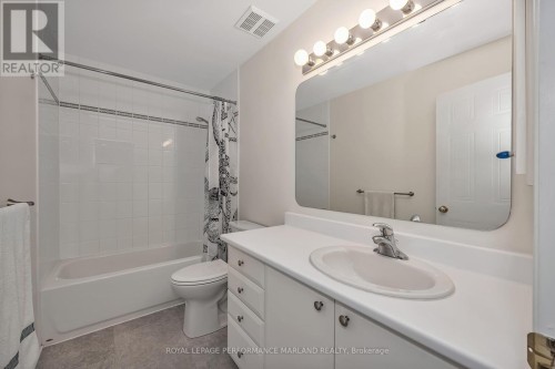 132 Sawmill Private, Ottawa, ON 