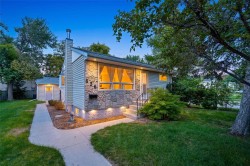 636 Magnan Street  Winnipeg, MB R2Y 1S7