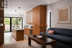 42 CLARENDON AVENUE  Toronto, ON M4V 1J1