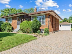 68 Beacham Crescent  Toronto, ON M1T 1N1